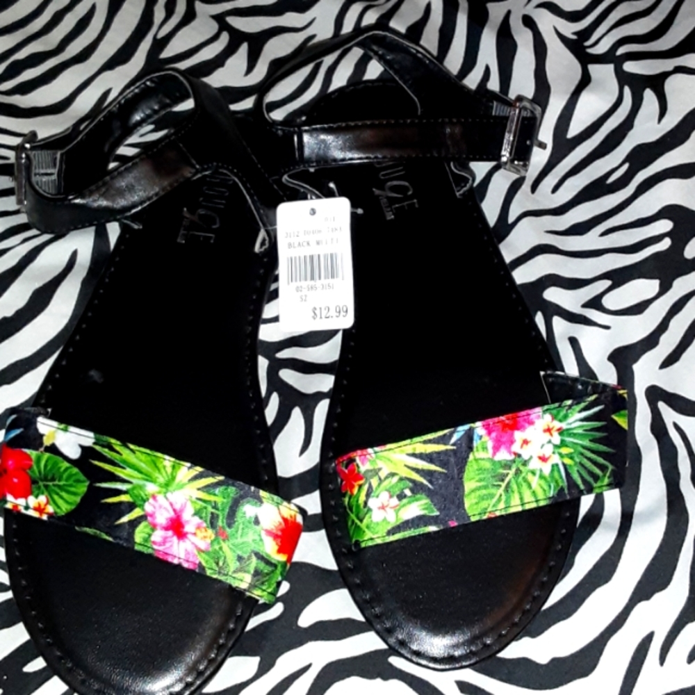 ROUGE BY HELIUM SANDAL